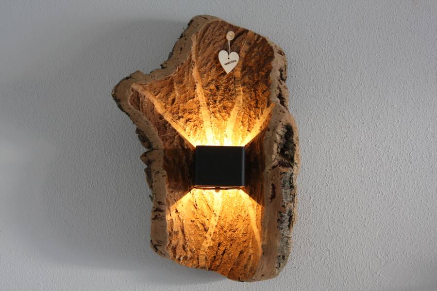 verKORKst Premium Wandlampe mit Akku aus Korkrinde